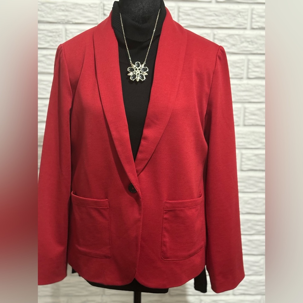 Chicos Red Ponte Blazer Size 1.  New With Tags.  Comes with Free WH/BM Necklace.